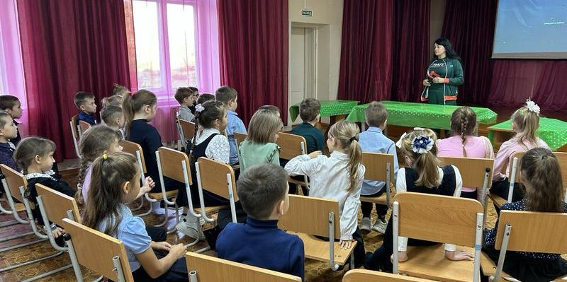 Уроки агрономии: компания «Сибагро» провела мастер-класс для школьников