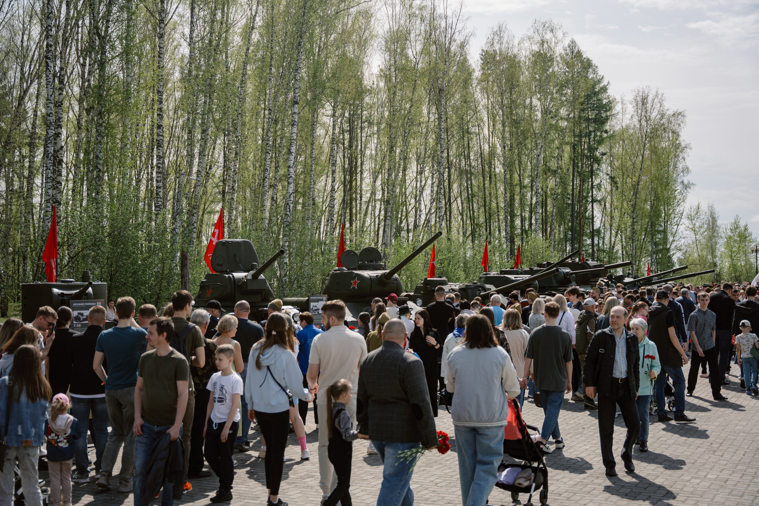 Открыта запись на бесплатные экскурсии «Оружие Победы» в Лагерном саду