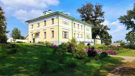 Зона отдыха в музее-усадьбе Афанасия Фета